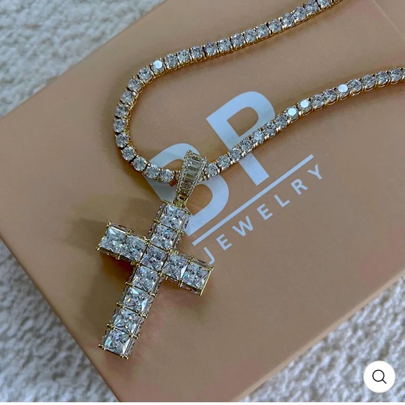 Diamond Cross Pendant Necklace - Picture 1 of 1